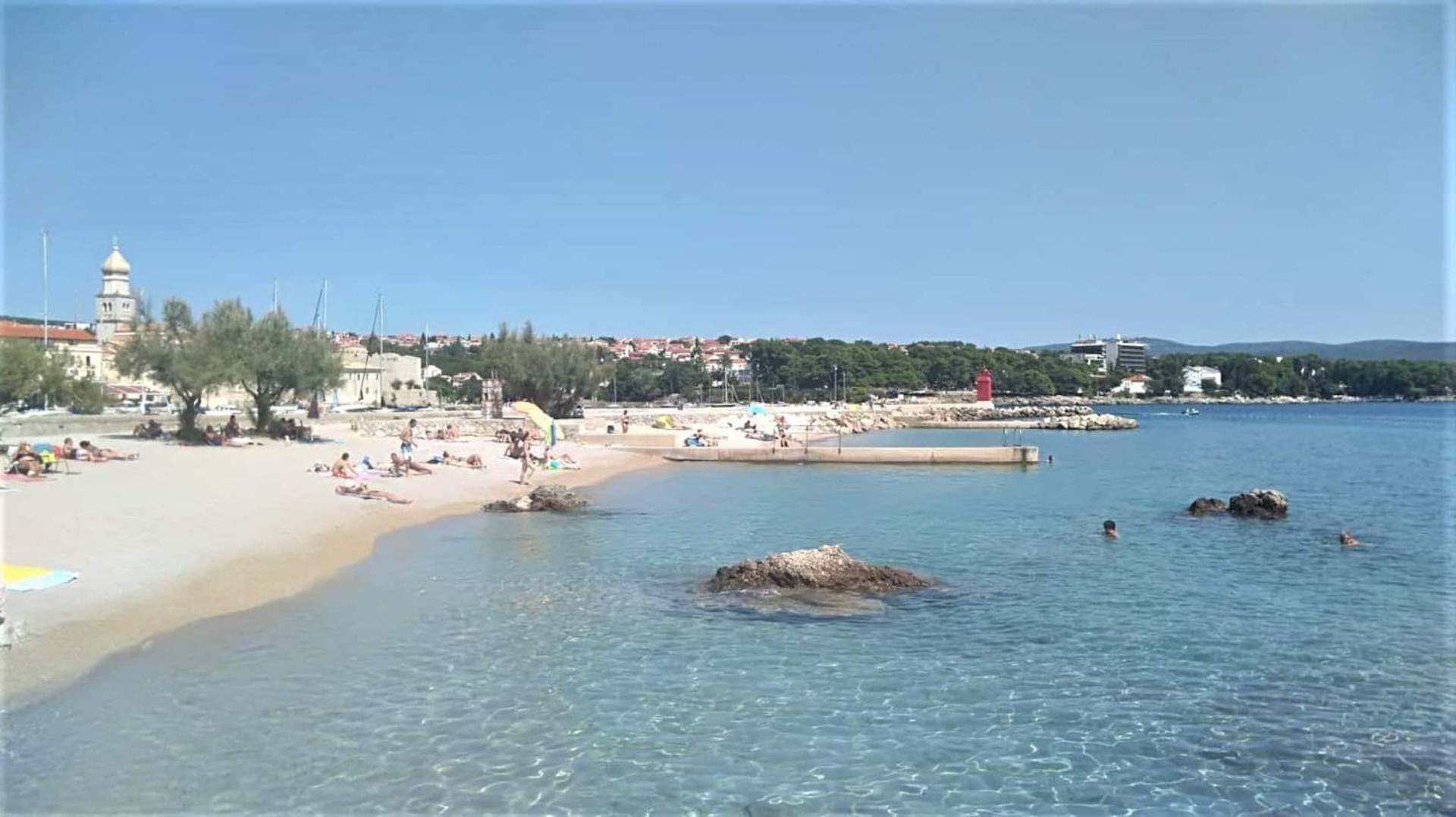 Lovely Studio Malina Close To The Beach Крк Екстер'єр фото