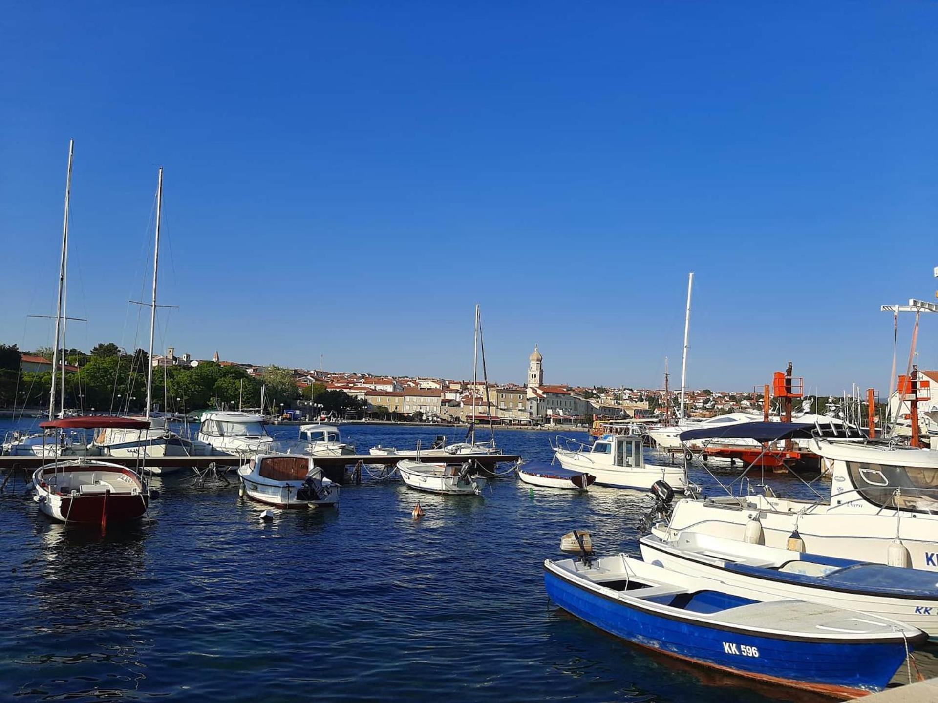 Lovely Studio Malina Close To The Beach Крк Екстер'єр фото